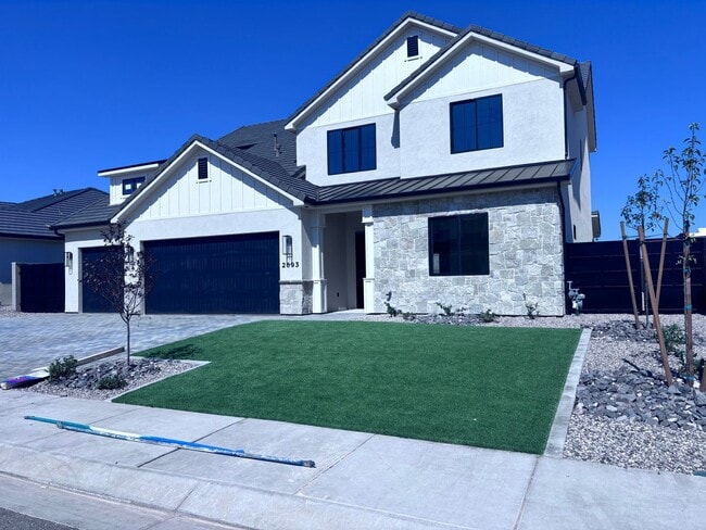 Photo - Beautiful 6-Bedroom Home for Rent in Prime...