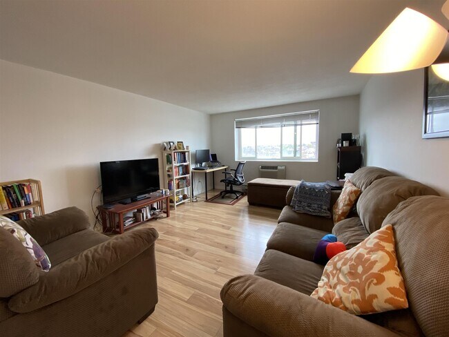 Photo - 94 Beacon St Unit 35