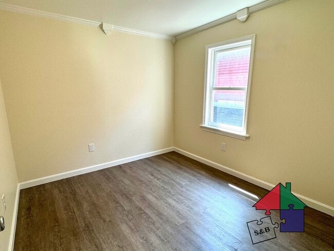 Photo - 214-216 Pine St Unit B