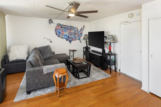 Photo - Keoni Ana in Waikiki - 2 Bedroom 1.5 Bath and 2 Parking Stalls! Unit 1010