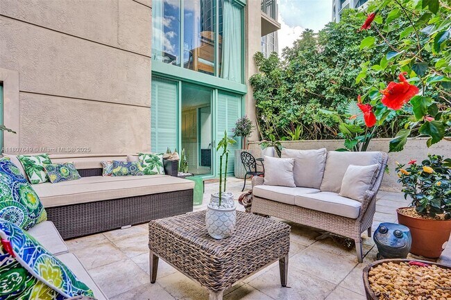 Building Photo - 3400 SW 27th Ave Unit 206 Rental