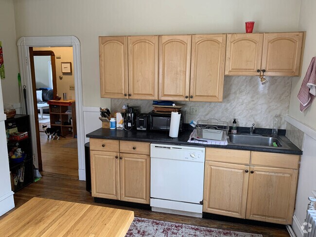 Building Photo - 310 Market St Unit #2 Rental