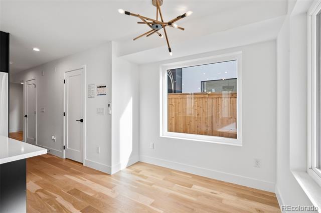 Photo - 2453 Lawrence St