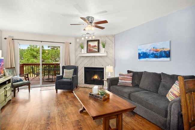 Photo - 604 White Mountain Dr Unidad 702