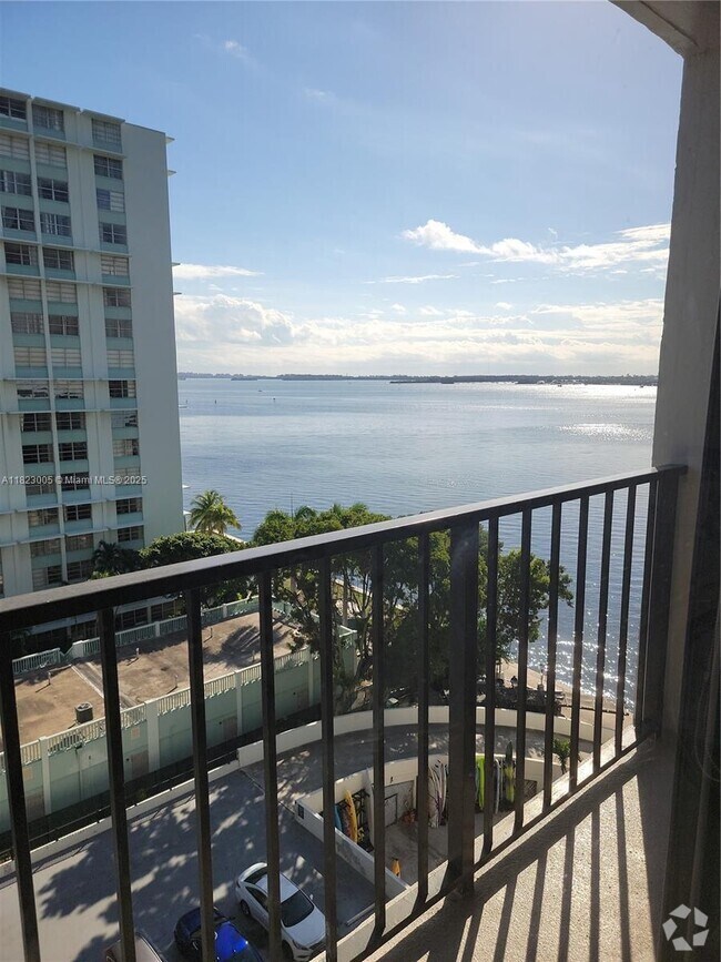 Building Photo - 1865 Brickell Ave Unit A906 Rental