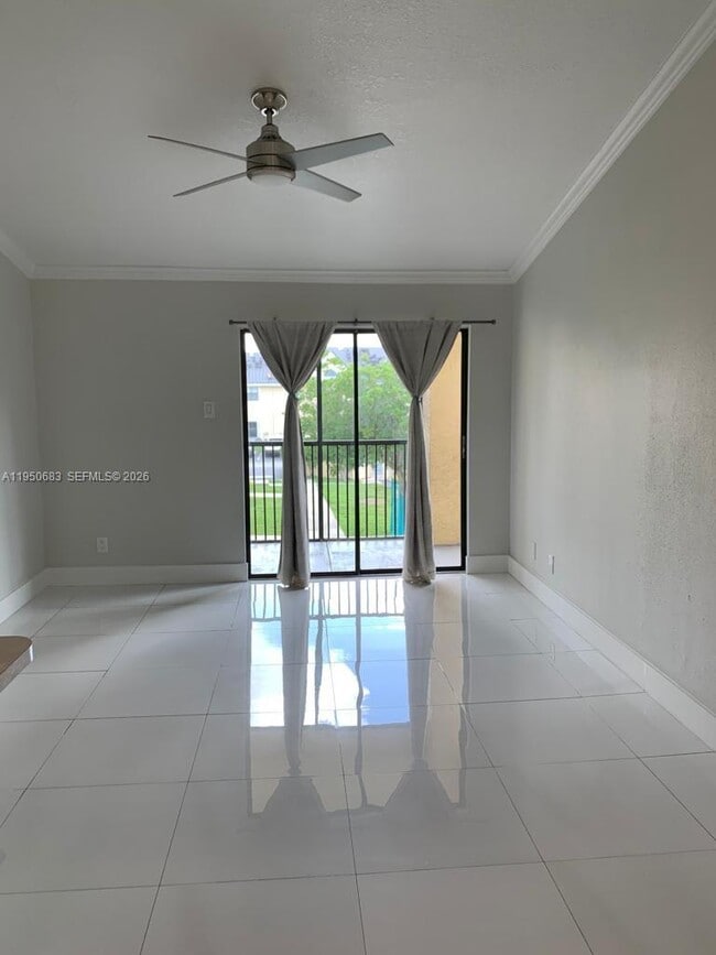 Building Photo - 10370 SW 150th Ct Unit 9202