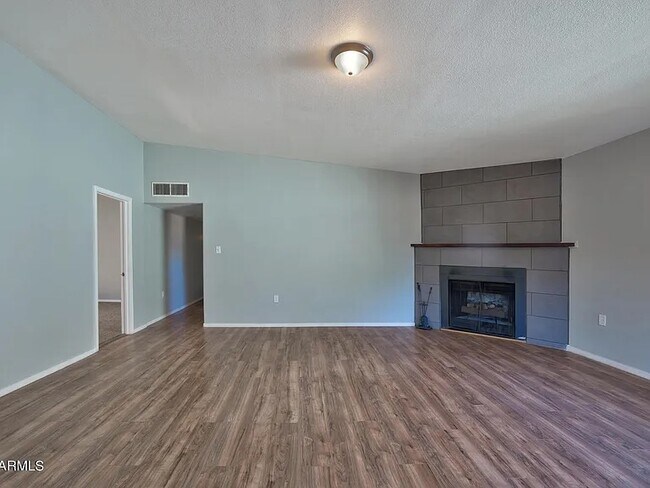 Photo - 405 Shattuck St