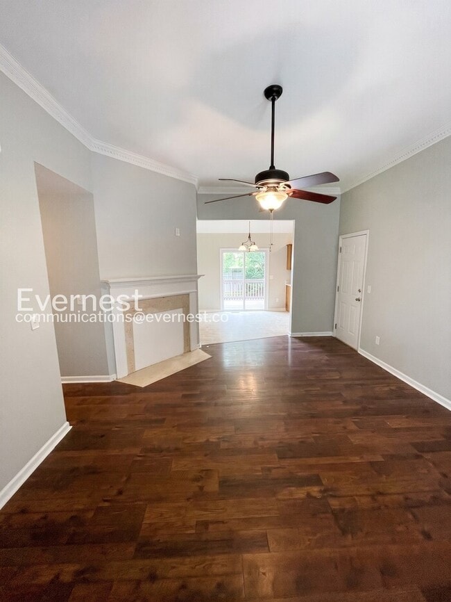 Photo - 901 Avery Green Ct