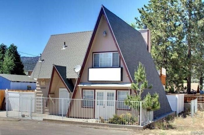 Photo - 1133 W Big Bear Blvd