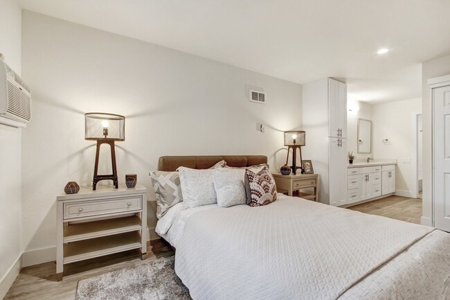 Woodcliff Apartments