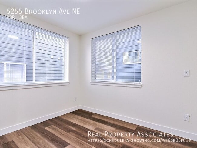 Photo - 5255 Brooklyn Ave NE