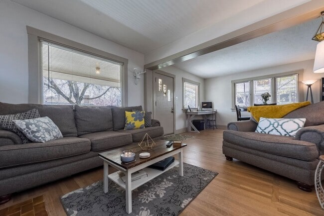 Photo - 409 E Coatsville Ave