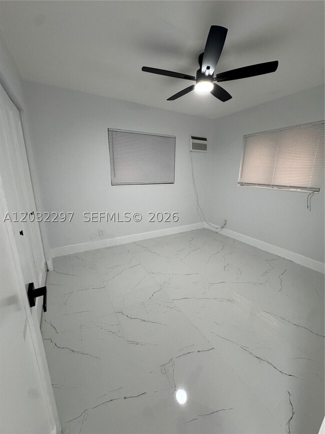 Photo - 1096 NE 157th St