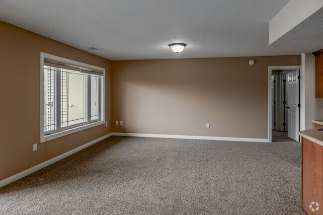 3BR, 2BA - 1,390SF - Living Room