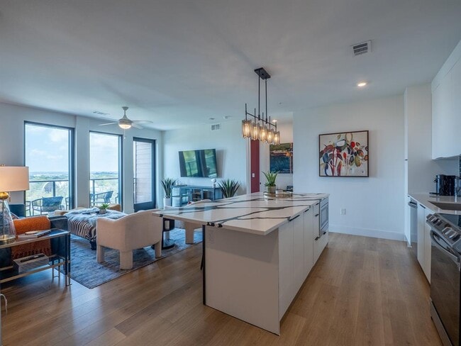 Photo - 1701 Simond Ave Ave Unit 531