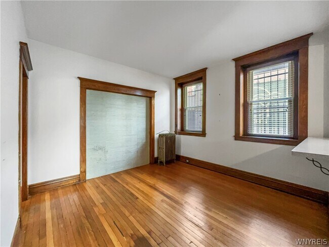 1363 Delaware Ave