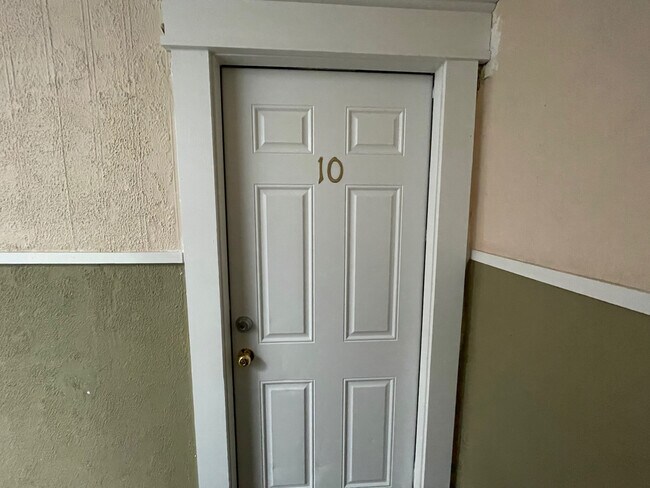 Building Photo - 882 Huntington Ave