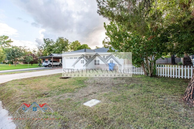 Photo - 5142 N 18th Pl