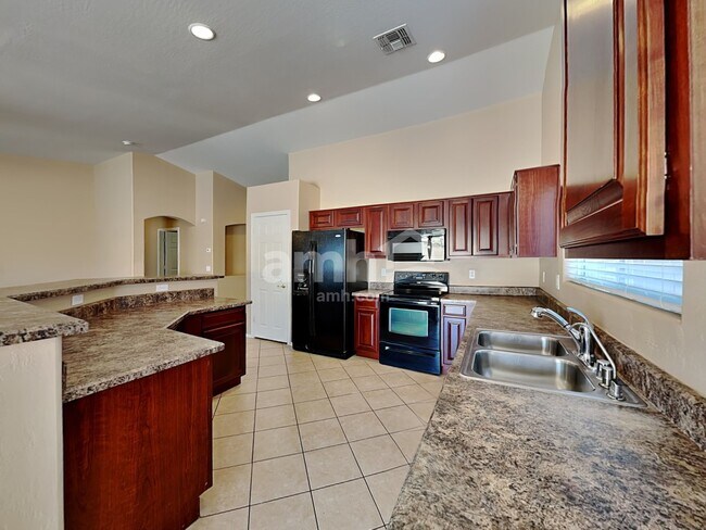 Photo - 16776 W Mesquite Dr