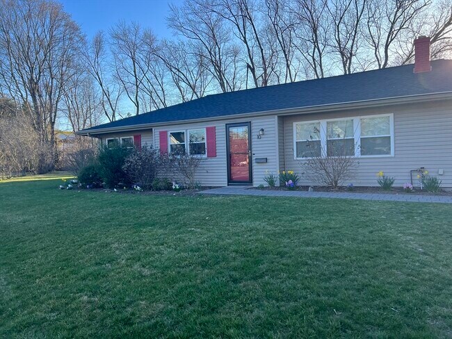 Photo - 10 Terrane Ave