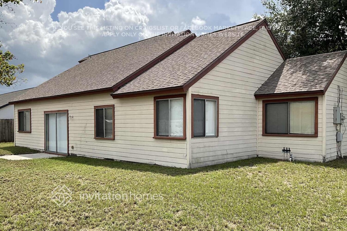 Photo - 3741 Linsbury St