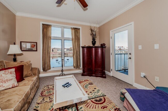 Photo - River Towne Condominium Unit 503 - Large condo for rent 3 bedrooms/2 baths. $2400/month Unidad 503