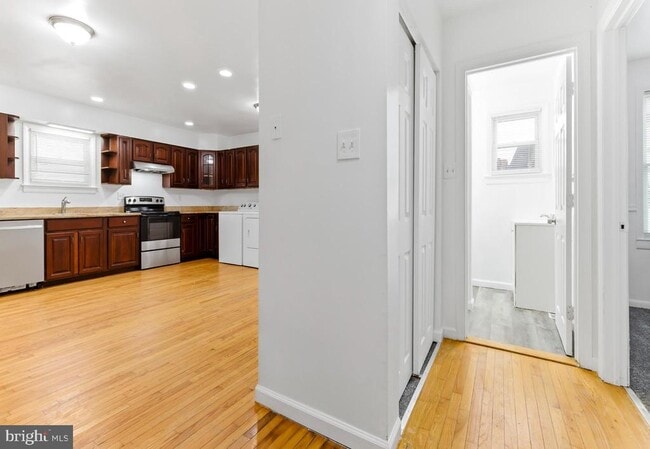 Photo - 107 River Rd Dr