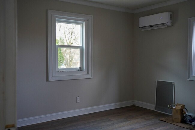 Photo - 545 S Green St