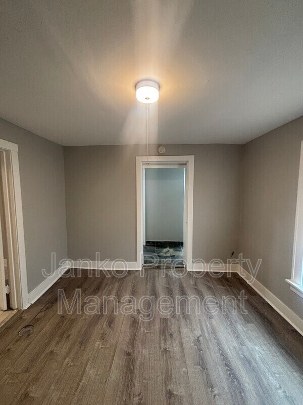 Photo - 5208 S Kenneth Ave Unit B