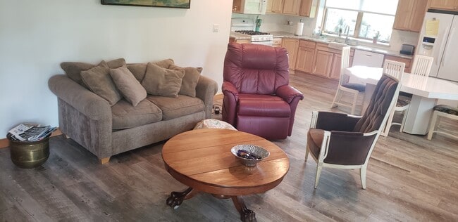 Photo - 10 Andrew Dr