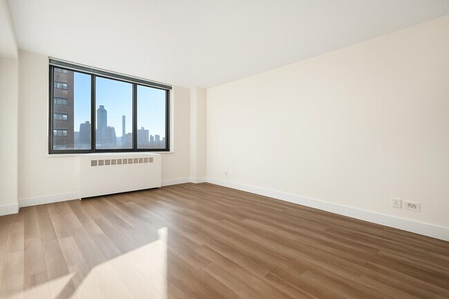 Photo - 1735 York Ave Unidad 27E