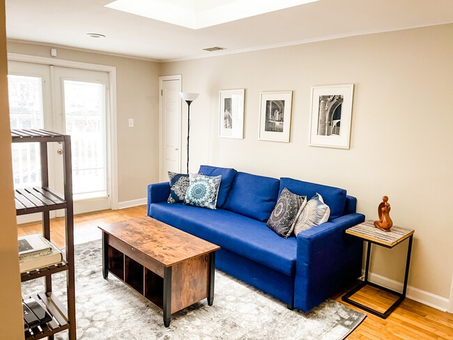 Photo - East Park Ave Furnished Unidad D Rental