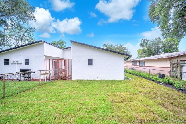 Photo - 2460-2466 SW 58th Manor