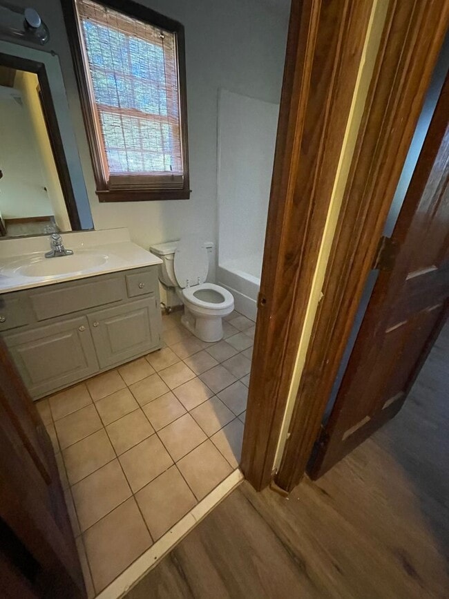 Building Photo - 3 Bedroom 2.5 Bath Townhome Located in Fountain Inn!!! Just minutes from the Downtown Area!