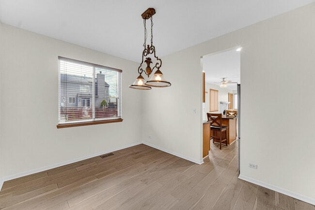 Photo - 1998 Conway Ln