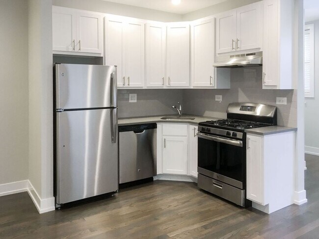 4951 N Oakley Ave Unit 1