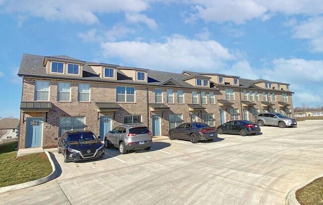 Photo - 1000-102 Henry Place Blvd Townhome