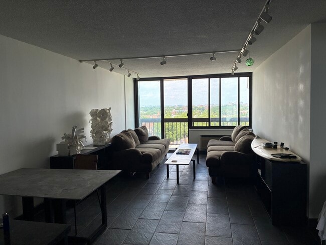 Photo - 15038 Union Tpke Unit North facing 8th floor