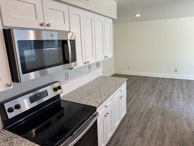 Photo - 7509 Creekfall Dr