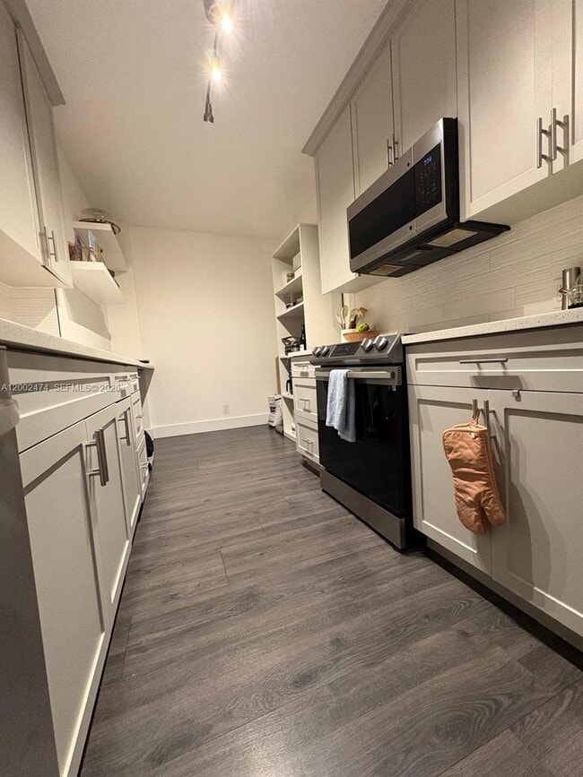 Photo - 4200 Hillcrest Dr Unit 208