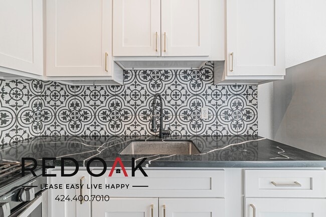 Photo - 535 S Gramercy Pl Unit 401