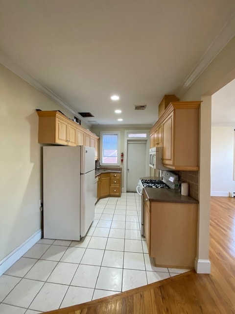 Photo - 465 Bedford Rd