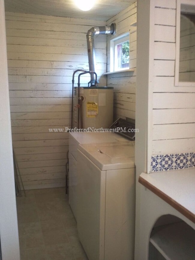 Photo - 3 Bedroom, 1.5 Bath Home Near University