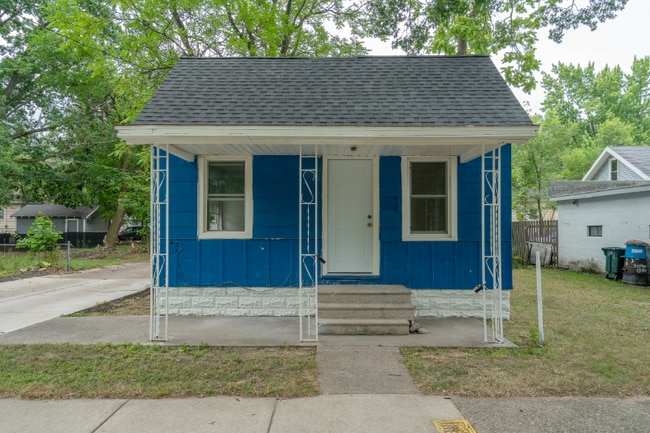 Building Photo - 419 E Forest Ave Rental