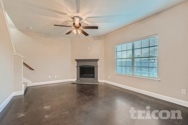 Photo - 2186 Liriope Ln