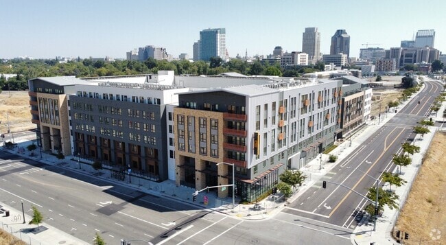 Building Photo - The AJ Rental