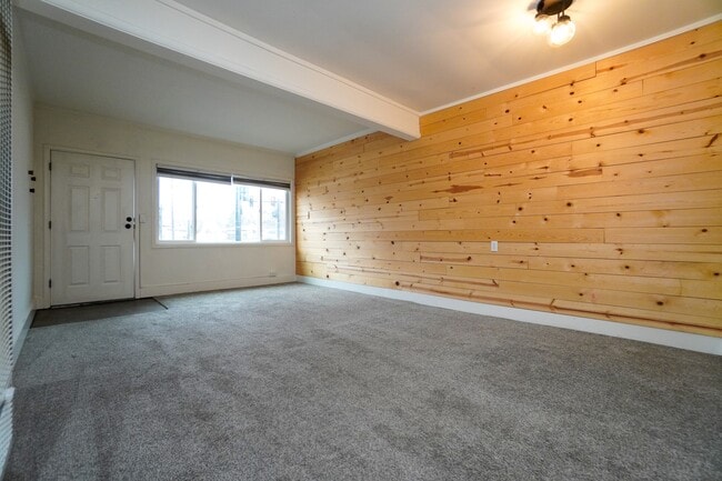 Photo - 4203 W Kootenai St