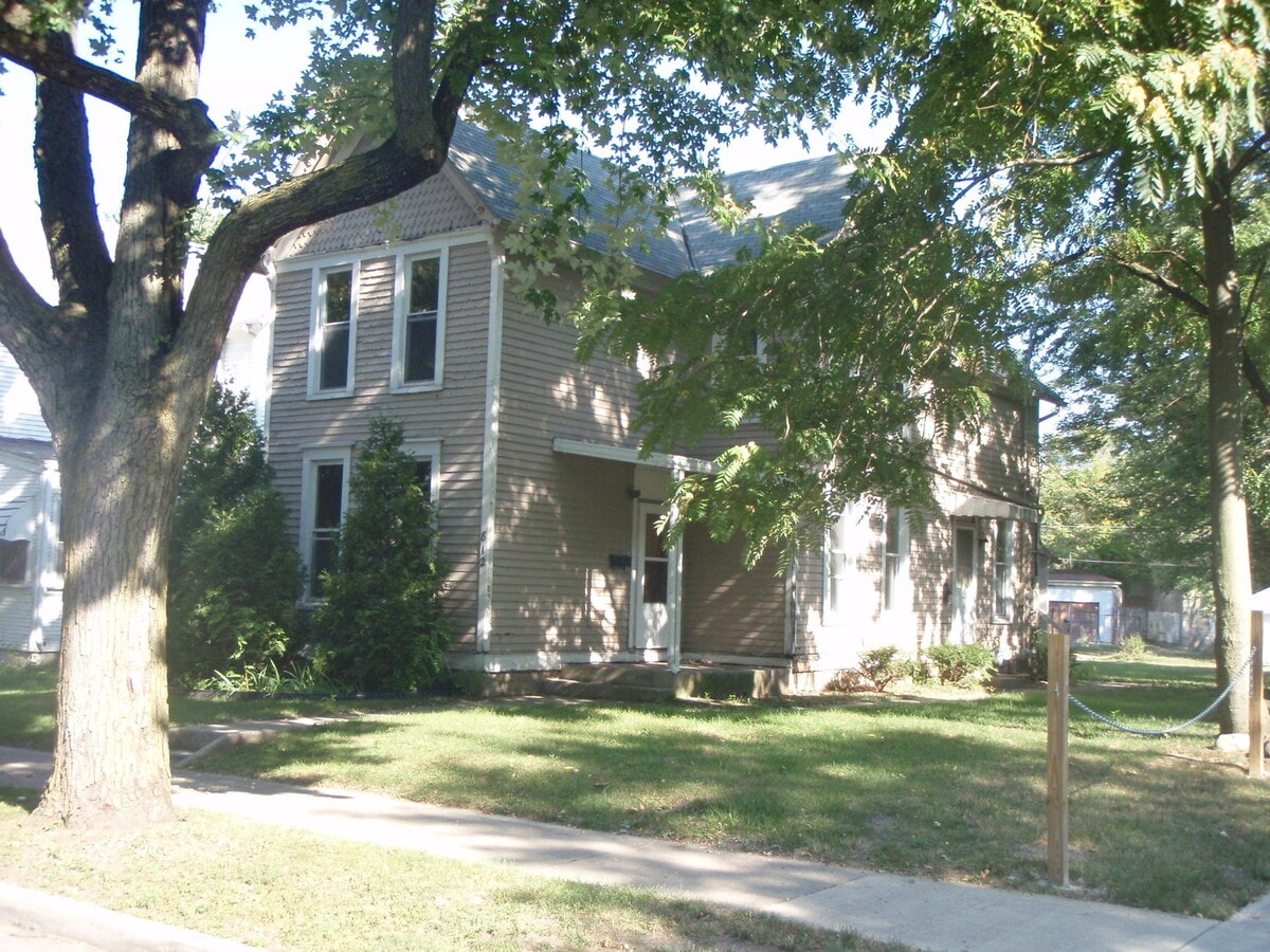 Photo - 812 Walnut St Unit 1