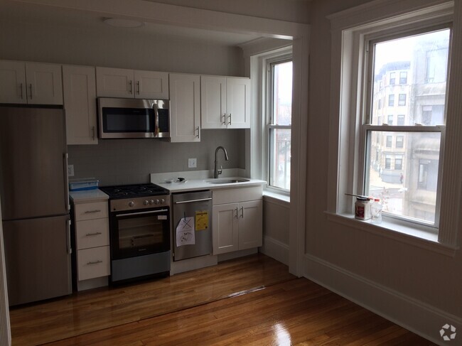 Building Photo - 157-151 Hemenway St Unit 12 Rental