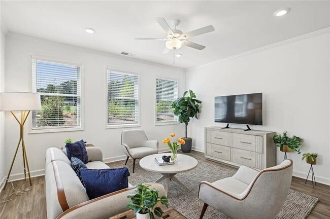 Photo - 4035 Hillmont Ln